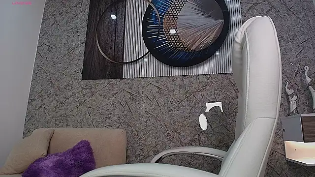 Snapshot of octavia_rouse chatting on 02/14/26, 01:46 octavia rouse online show from 02/14/26, 01:46