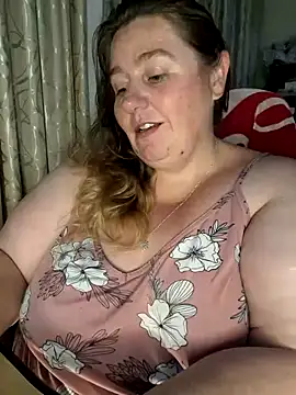 Snapshot of Iceprincess2bad4u chatting on 01/23/25, 06:24 Iceprincess2bad4u online show from 01/23/25, 06:24