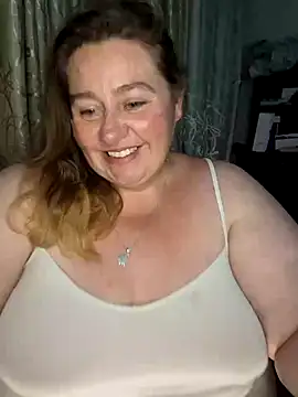 Snapshot of Iceprincess2bad4u chatting on 02/25/25, 05:58 Iceprincess2bad4u online show from 02/25/25, 05:58