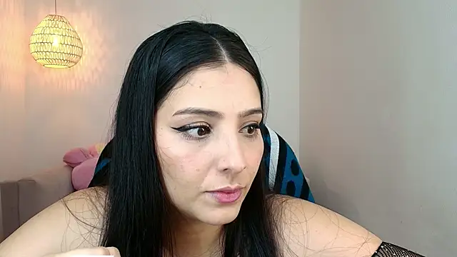 Snapshot of YummyAnna_ chatting on 02/17/26, 08:15 YummyAnna online show from 02/17/26, 08:15