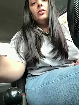 Snapshot of YummyAnna_ chatting on 03/12/26, 08:37 YummyAnna online show from 03/12/26, 08:37