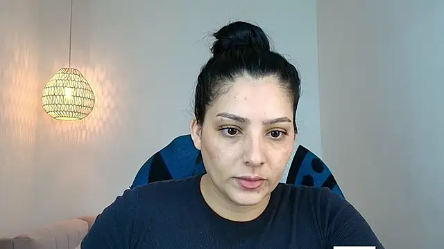 Snapshot of YummyAnna_ chatting on 04/13/26, 02:22 YummyAnna online show from 04/13/26, 02:22