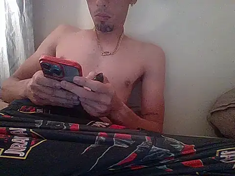 Snapshot of Rosecock69 chatting on 07/16/26, 04:07 Rosecock69 online show from 07/16/26, 04:07