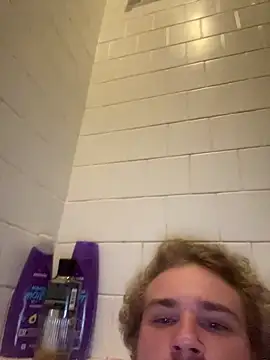 Snapshot of JondusS chatting on 09/27/25, 01:32 JondusS online show from 09/27/25, 01:32