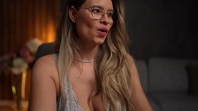 BrandyWhite online show from 11/18/25, 05:23