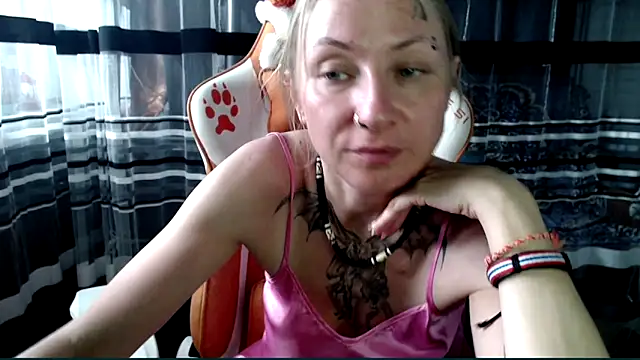 cold lollipop online show from 04/18/26, 07:23