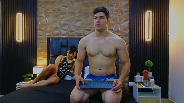 FelipeAndMarcello3 online show from 02/13/25, 03:56