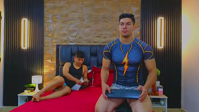 FelipeAndMarcello3 online show from 03/13/25, 02:33