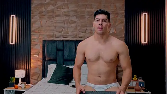 FelipeAndMarcello3 online show from 09/18/25, 02:19