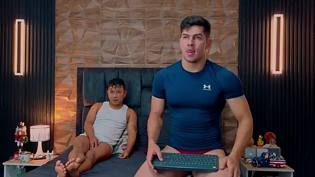 FelipeAndMarcello3 online show from 11/17/25, 02:45