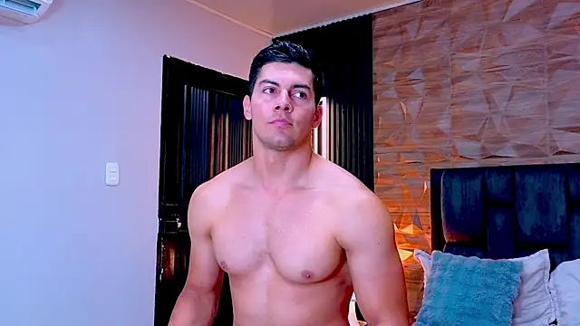 FelipeAndMarcello3 online show from 05/25/26, 07:09