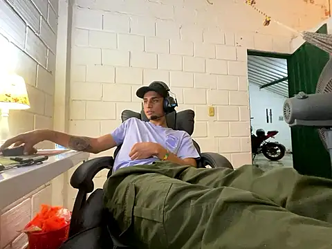 Max TheHorseDick online show from 11/02/25, 01:08