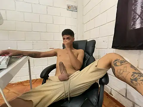 Max TheHorseDick online show from 05/14/26, 05:53