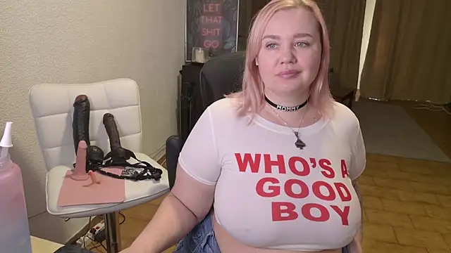 Snapshot of MargotGrey chatting on 02/20/26, 10:27 MargotGrey online show from 02/20/26, 10:27