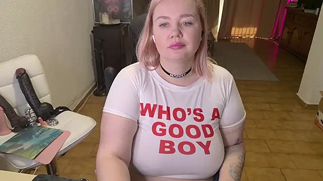 Snapshot of MargotGrey chatting on 02/27/26, 09:09 MargotGrey online show from 02/27/26, 09:09