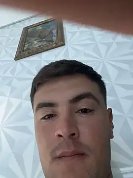 urielpereira online show from 04/05/26, 08:06