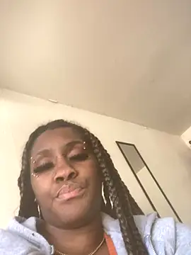 Foreignthababyy online show from 12/02/25, 06:58