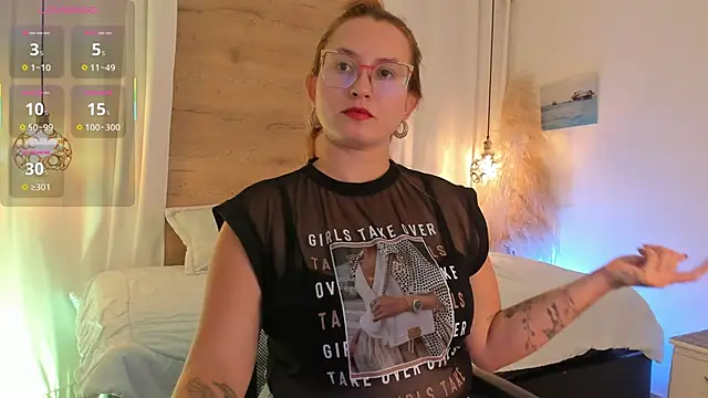 halaaa 1 online show from 12/16/25, 07:08