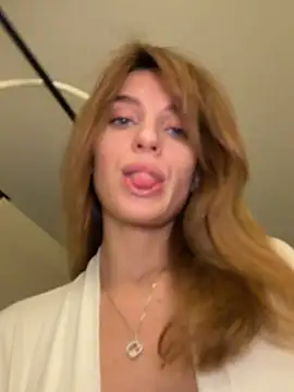 -AngelAri- online show from 04/15/26, 06:04