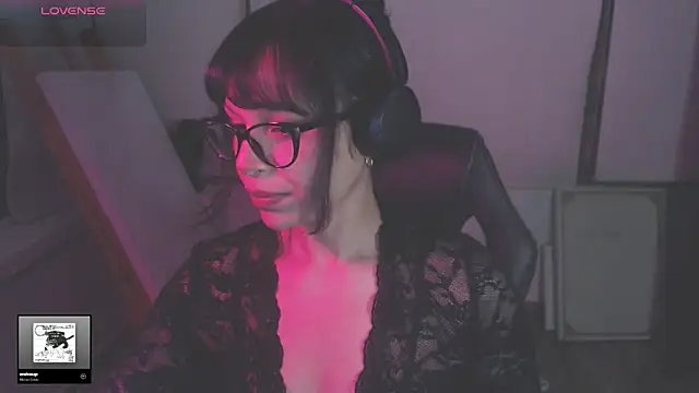 Snapshot of alien__show chatting on 03/06/26, 07:16 alien show online show from 03/06/26, 07:16