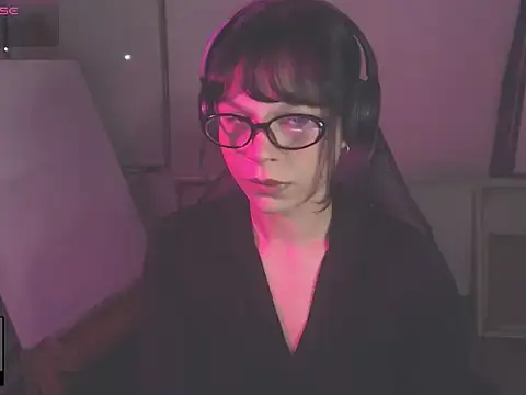 Snapshot of alien__show chatting on 03/09/26, 03:21 alien show online show from 03/09/26, 03:21