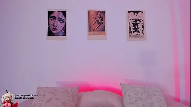 Moonlight1002 online show from 11/12/25, 09:42