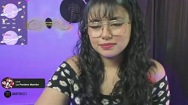 Snapshot of mary_diaz1 chatting on 01/12/25, 01:53 mary diaz1 online show from 01/12/25, 01:53