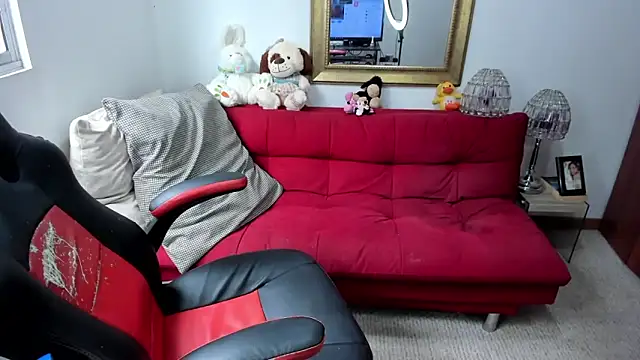 NicolettColin online show from 12/18/24, 06:35