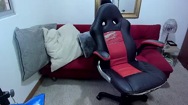 NicolettColin online show from 03/18/25, 10:37