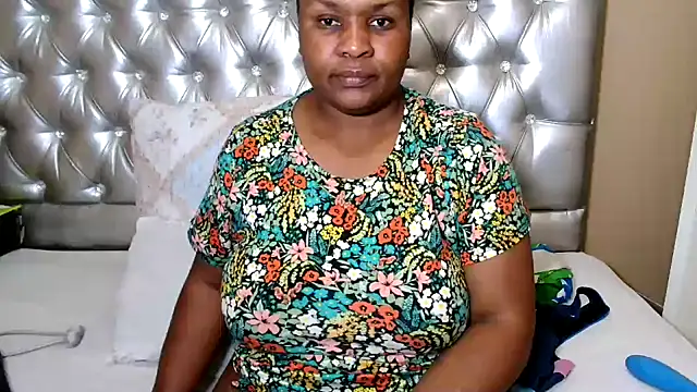 missboobsxx online show from 02/12/26, 12:00