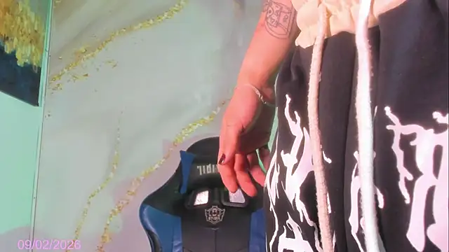 DOLL LUCIANA  online show from 02/09/26, 09:08