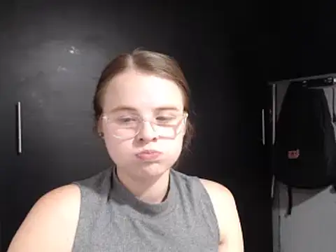 Snapshot of HellenMiyer1111 chatting on 01/23/25, 11:15 HellenMiyer1111 online show from 01/23/25, 11:15