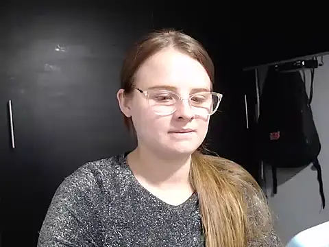 Snapshot of HellenMiyer1111 chatting on 02/09/25, 11:25 HellenMiyer1111 online show from 02/09/25, 11:25