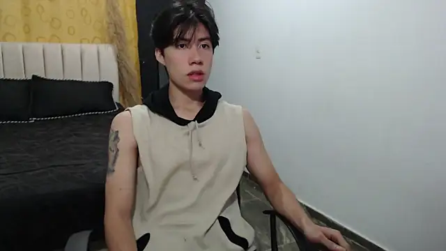 Snapshot of Elio-cam chatting on 12/11/24, 08:47 Elio-cam online show from 12/11/24, 08:47