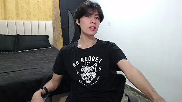 Snapshot of Elio-cam chatting on 01/22/25, 05:16 Elio-cam online show from 01/22/25, 05:16