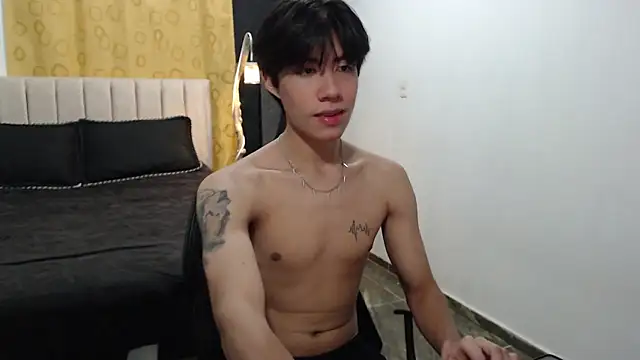 Snapshot of Elio-cam chatting on 02/13/25, 08:38 Elio-cam online show from 02/13/25, 08:38