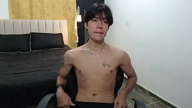 Snapshot of Elio-cam chatting on 02/18/25, 09:21 Elio-cam online show from 02/18/25, 09:21