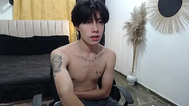 Elio-cam online show from 03/05/26, 03:46