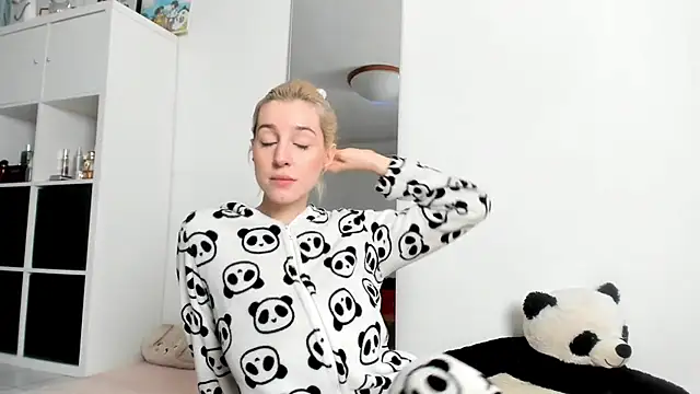 KenzieDawton online show from 11/13/25, 04:44