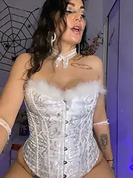 Snapshot of ImperialRice chatting on 10/25/25, 10:04 ImperialRice online show from 10/25/25, 10:04