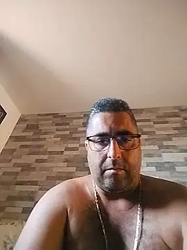 ADRIAN ADI40 online show from 05/26/26, 01:07