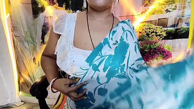 MAN-MOHINI-21 online show from 10/25/25, 04:46