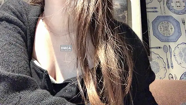 Tw Zoella online show from 12/03/24, 09:11