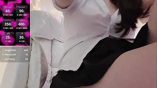 Tw Zoella online show from 04/16/26, 09:39