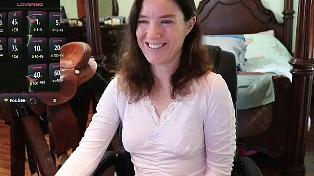 Snapshot of thornburyrose chatting on 01/14/25, 07:53 thornburyrose online show from 01/14/25, 07:53