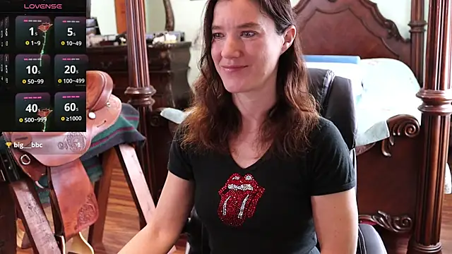 Snapshot of thornburyrose chatting on 02/12/25, 07:56 thornburyrose online show from 02/12/25, 07:56