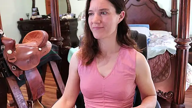 Snapshot of thornburyrose chatting on 03/08/25, 08:03 thornburyrose online show from 03/08/25, 08:03