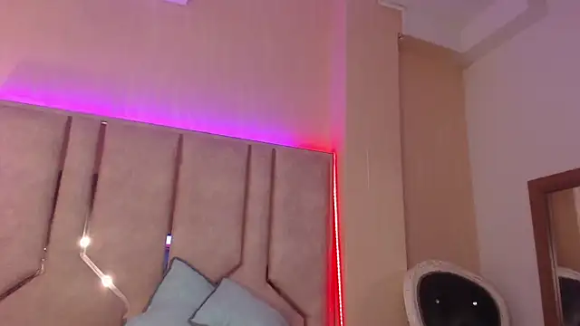 ChantalPetit online show from 02/07/26, 03:05