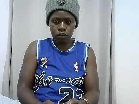 Snapshot of ebony_medline chatting on 11/18/25, 06:12 ebony medline online show from 11/18/25, 06:12