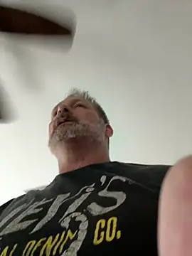 Snapshot of Bronco9602 chatting on 10/18/25, 06:52 Bronco9602 online show from 10/18/25, 06:52